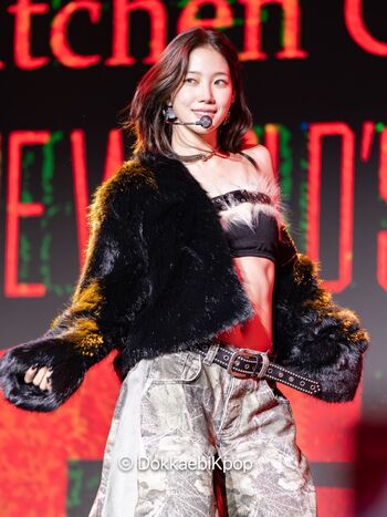 Kazuha Nakamura 中村 一葉