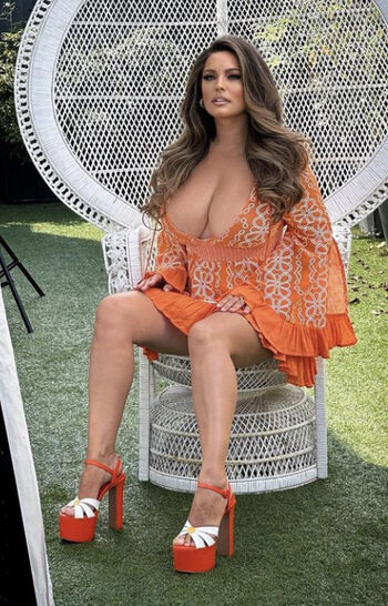 Kelly Brook