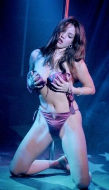 Kelly Brook