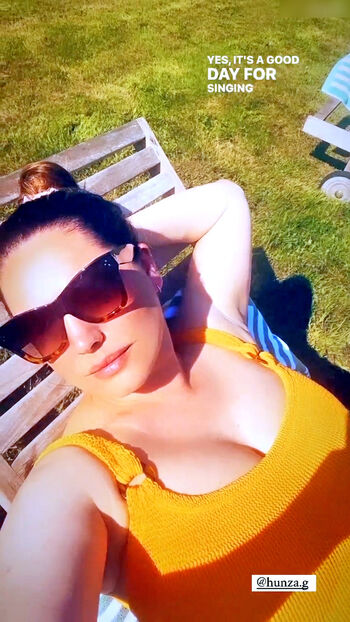 Kelly Brook