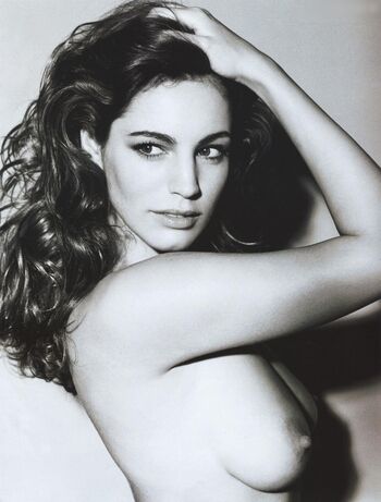 Kelly Brook