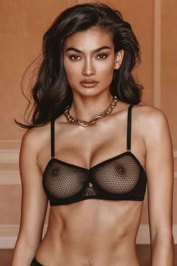 Kelly Gale