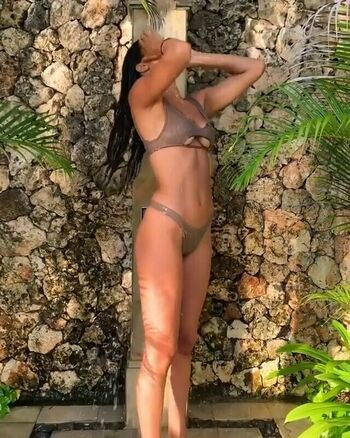 Kelly Gale