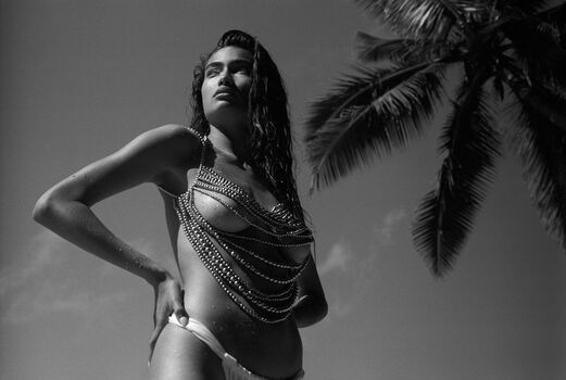 Kelly Gale