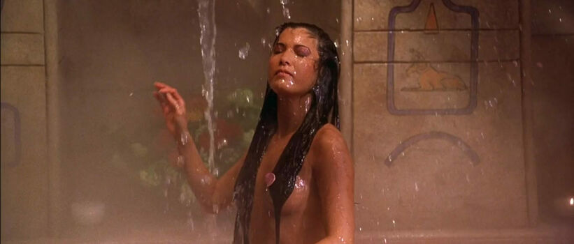 Kelly Hu