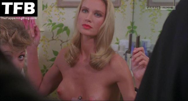 Kelly Lynch