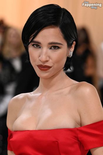 Kelsey Asbille Chow