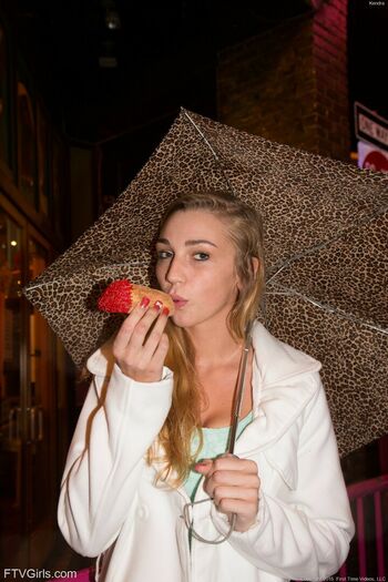 Kendra Sunderland