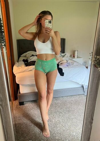 Kennie Leigh