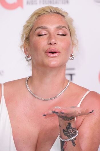KeshaRose