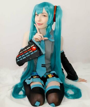 Kiki Glitter Cosplay