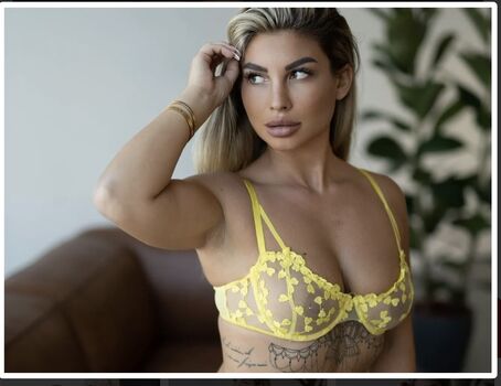 Kim Famous