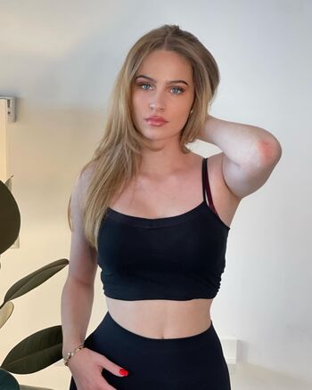 Kim Sara