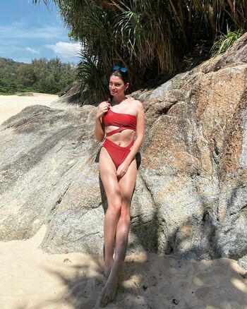 Kimberly Apasara Thomas