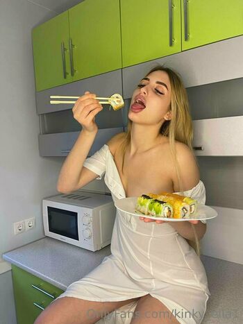 kinky_ella1