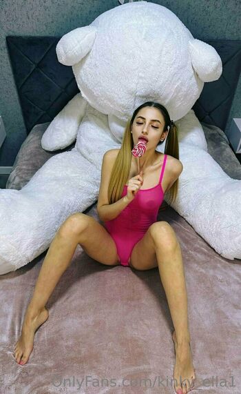 kinky_ella1