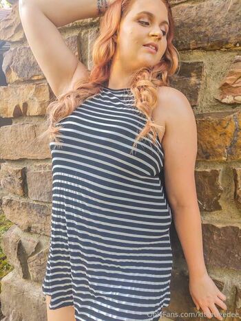 kinkycurvykat