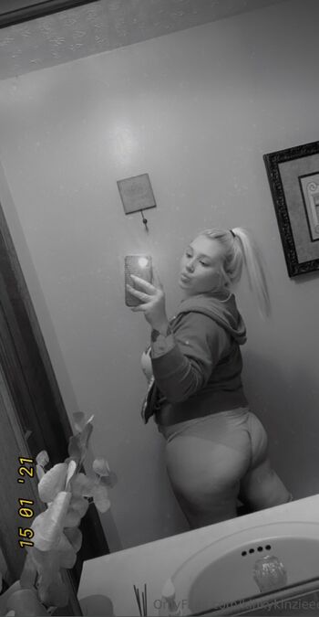 Kinkykinzie2