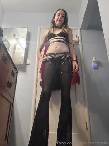 kinkypeachnsfw