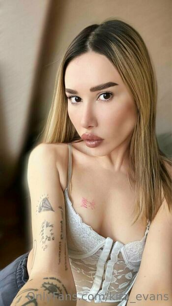 kira_evans