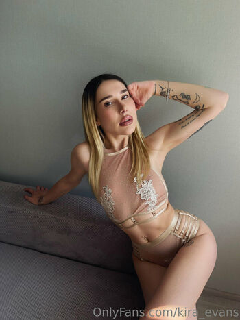 kira_evans
