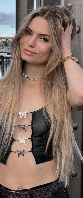 Kira Karambole