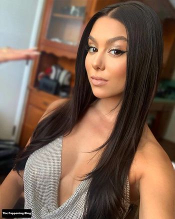 Kira Kosarin