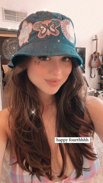 Kira Kosarin