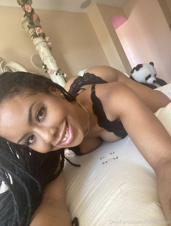Kira Noir