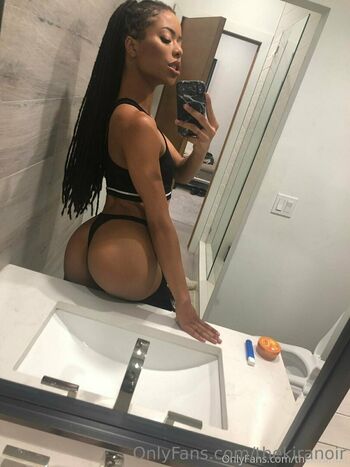 Kira Noir