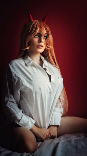 Kirsten Ria