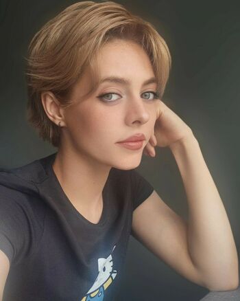 Kirsten Ria