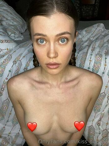 kiss_sophie