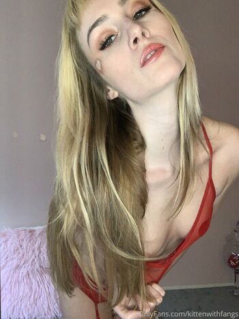 kittenwithfangsfree