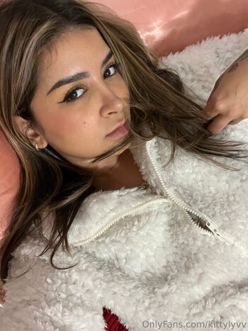 kittylyvv