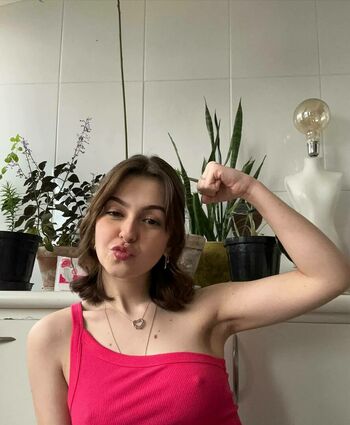 Klara Castanho