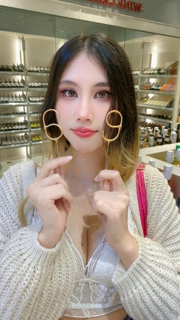 Kura Onee-san