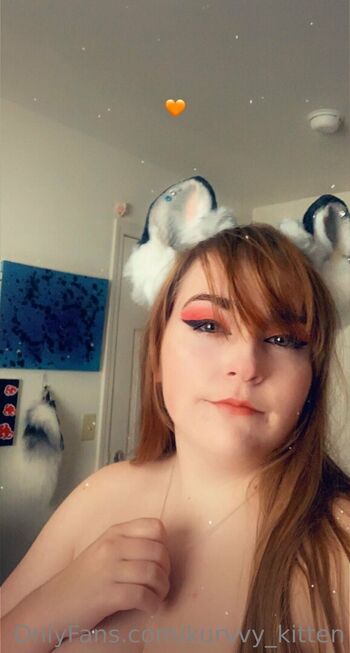 kurvvy_kitten