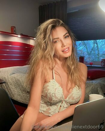 kylienextdoor69
