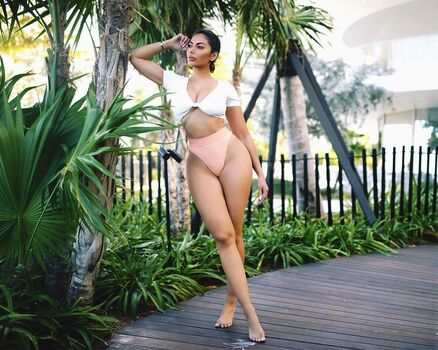 La Reina Shaw
