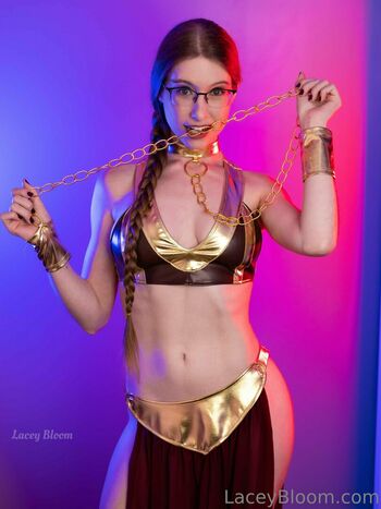 Lacey Bloom