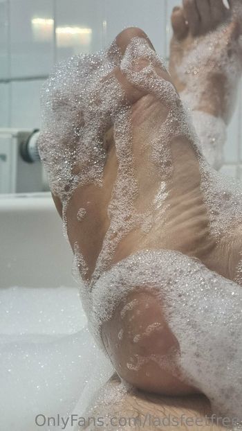 ladsfeetfree