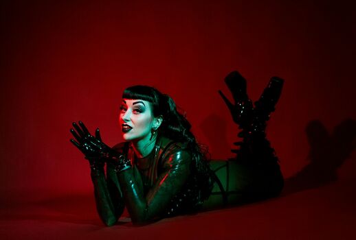 Lady VI