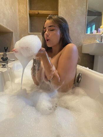 lana_maee