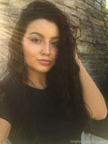 lanaroze