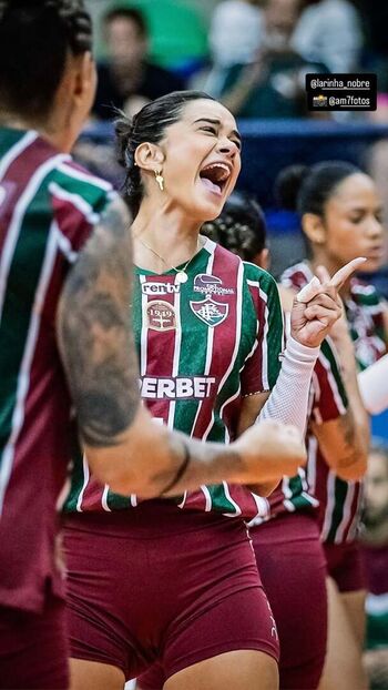 Lara Nobre