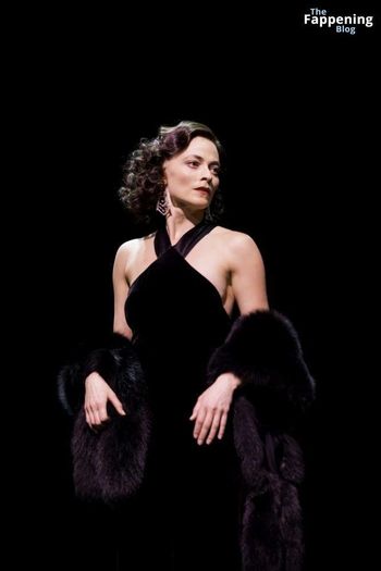 Lara Pulver