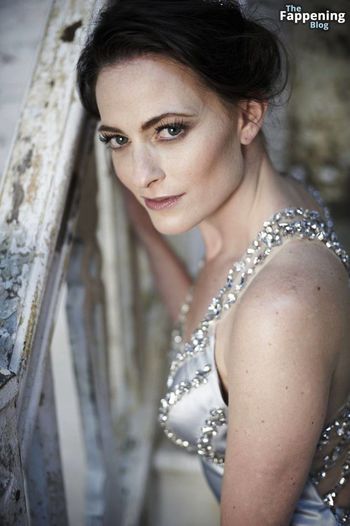 Lara Pulver