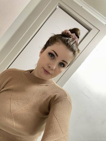 larah_sky