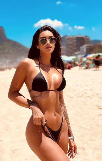 Laried Larissa Dalpasquale